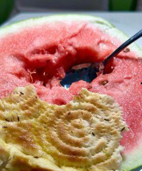 伊犁的吃瓜事件视频,一场引发热议的网络狂欢