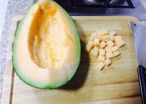 吃新的哈密瓜视频,揭秘哈密瓜新鲜口感之旅